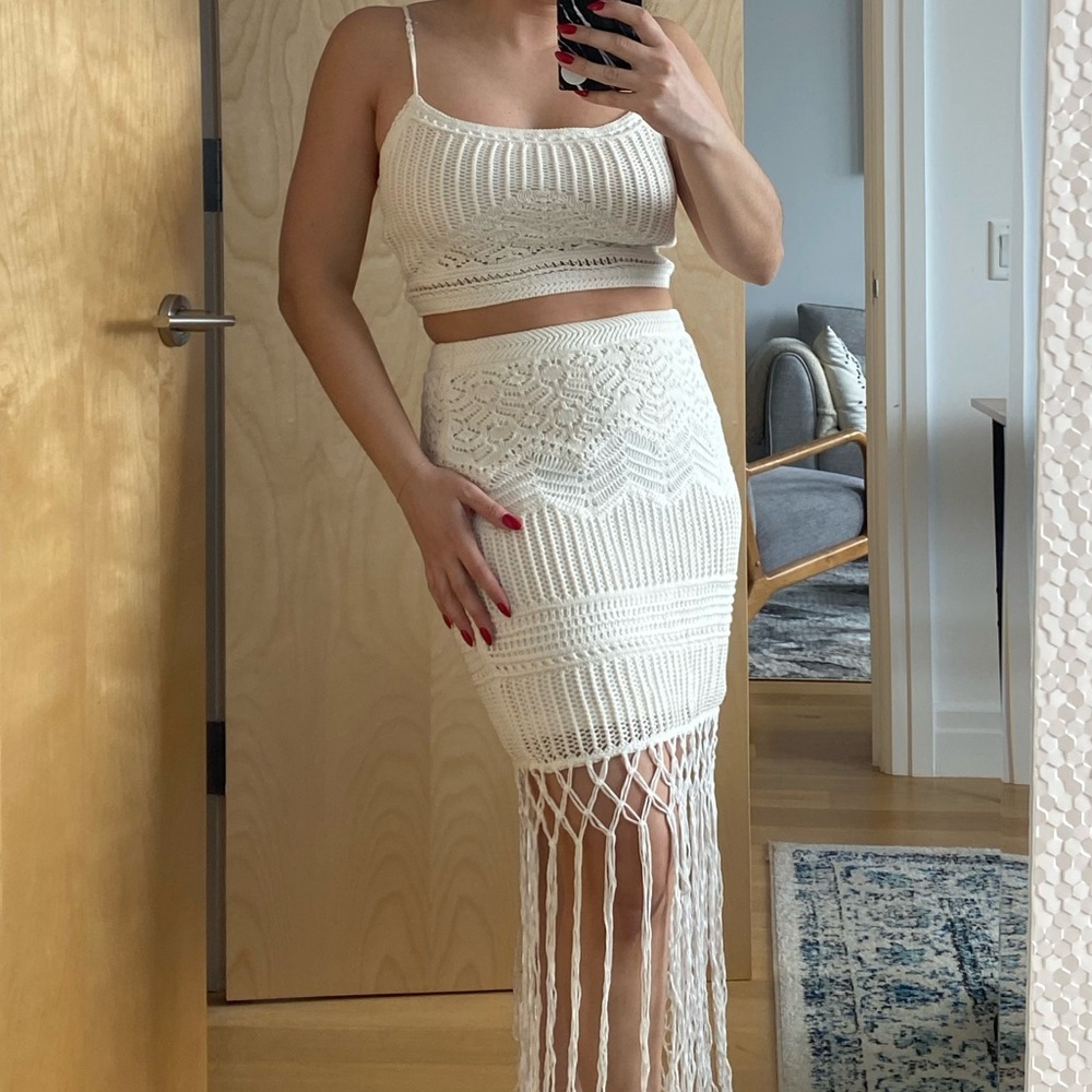 Abercrombie crochet crop tank, lined, skirt sold separately